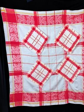 Vintage Linen Tablecloth with 4 Napkins Red and White Plaid w Leaves Excellent